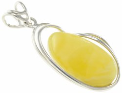 Срібний кулон зі світлим бурштином